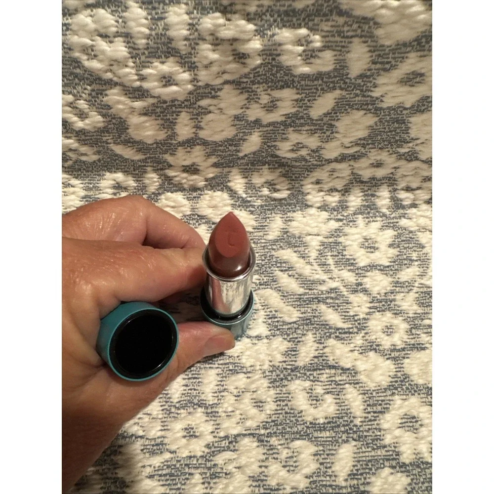 Thrive Causemetics Impact-Full Semi-Permanent Smoothing Lipstick- Ilene - NWOB